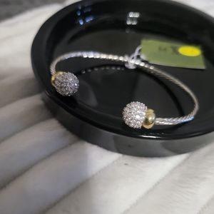 Elegant silver & zirconia cuff bracelet